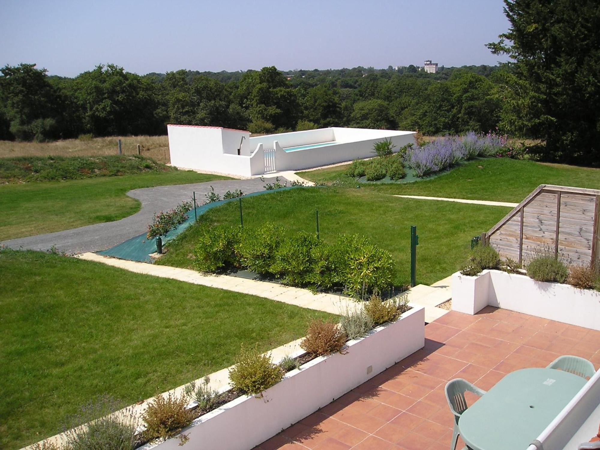 Maison De Campagne Pour 6 Avec Piscine Commequiers Exterior foto