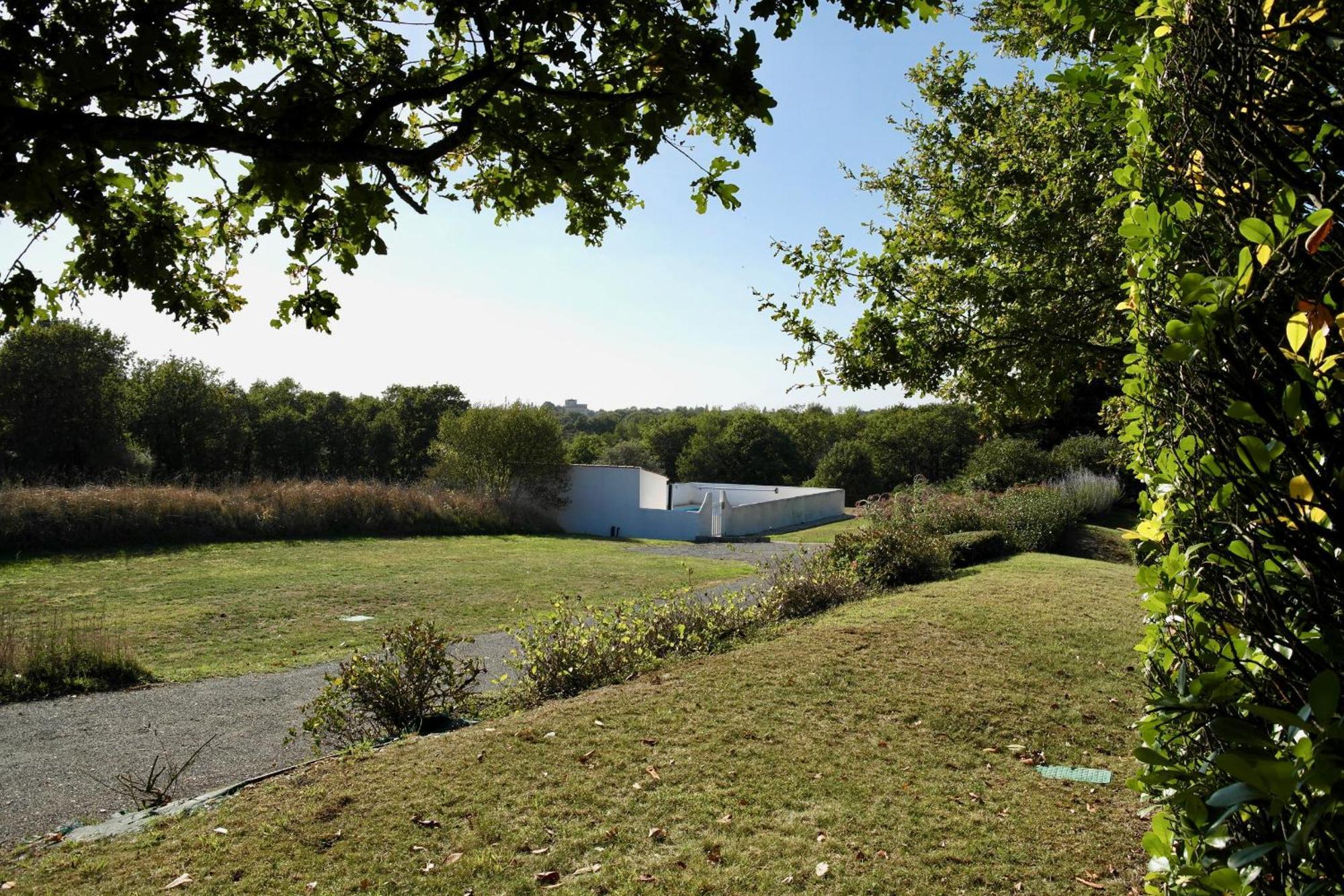 Maison De Campagne Pour 6 Avec Piscine Commequiers Exterior foto